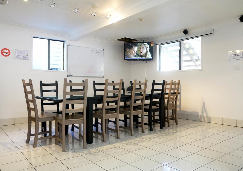 Gonow Family Backpackers Hostel Brisbane Exterior photo